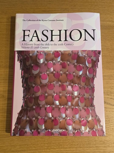 Fashion the collection of - –,
