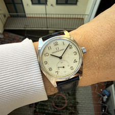 Herrenuhr Universal Geneve