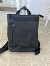 Franky Cityrucksack mit Laptopfach Kurier Rucksack Minimalistisch Schwarz unisex