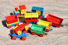 Lego Duplo - Eisenbahn, Loks und Anhänger - gebraucht