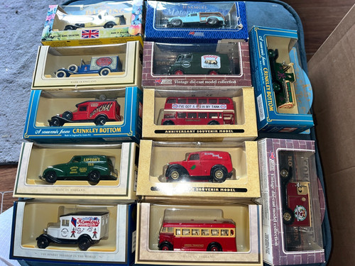 Konvolut lledo diecast - x,