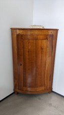Antiker Biedermeier Eckschrank in Kirschbaum mit Schellack poliert