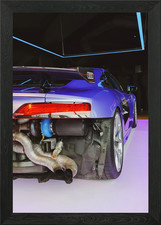 Modifizierter lila/blauer Audi