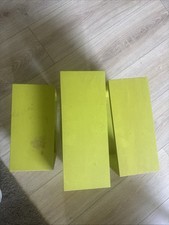 Drei Grüne Kallax Wandregale