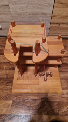 Spielzeug parkhaus aus holz - aus,