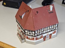Vollmer HO Kleinstadt Fachwerk Eckhaus Gasthaus ZUM LAMM 130 x 150 mm /13