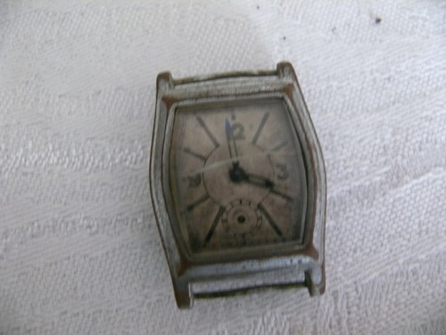 Alte armbanduhr tonneau form - /, tonneau-form