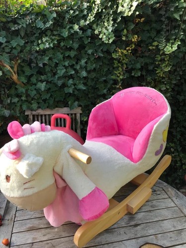 Baby kleinkind schaukelpferd - baby,