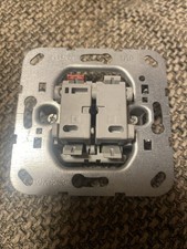 Gira 012500 UP Tastschalter