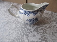 Milchkännchen Porzellan Retro