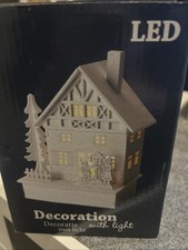 4 LED Häuschen aus Kunststoff batteriebtrieben, aus Auflösung