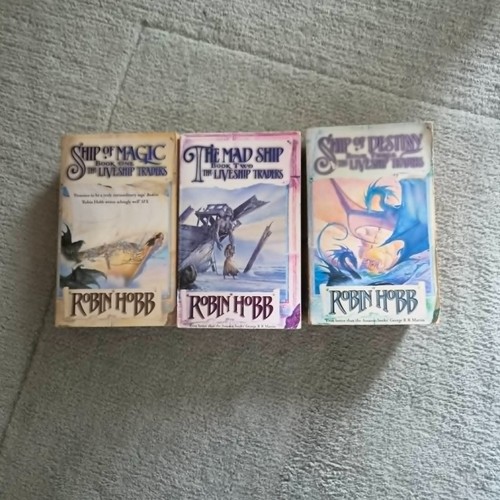 Robin hobb liveship traders - liveship,
