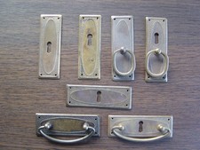 Schlichte Möbelgriffe und