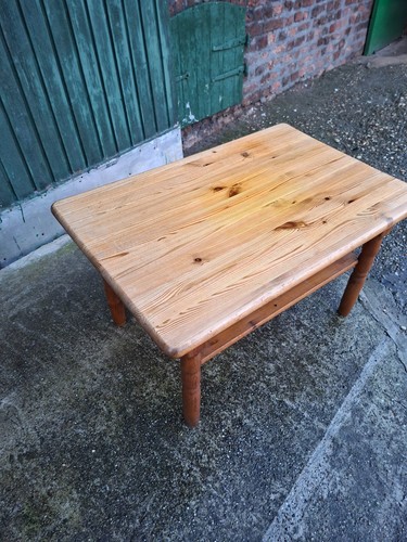 Massiver couchtisch - massiver,