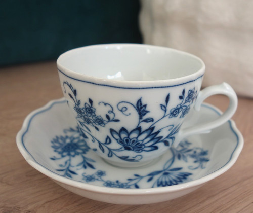 Kaffeetasse mit untertasse - kaffeetasse,