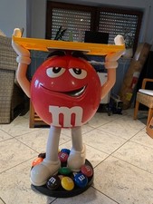 M&M Werbefigur – Roter Aufsteller mit Rollen – ca. 100 cm hoch