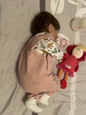 Neues Reborn Baby asleep ein Mädchen