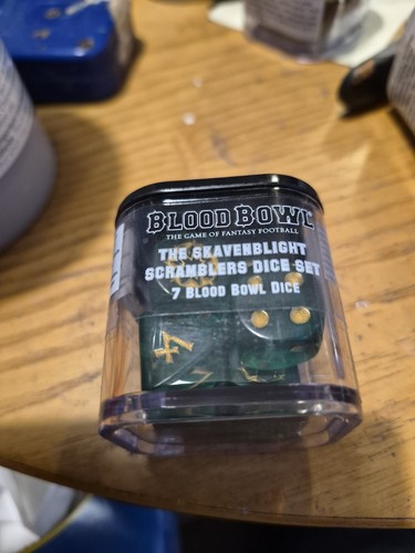 Blood bowl the skaven - blood, dice