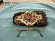 Alten Brillen Etui mit brille. Gebraucht.