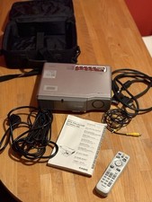 Beamer Data Projektor Casio XJ-560  
