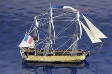 Le ´Ocean ,120 Kanonen Hersteller  GHQ 111a  ,1:1250 Schiffsmodell