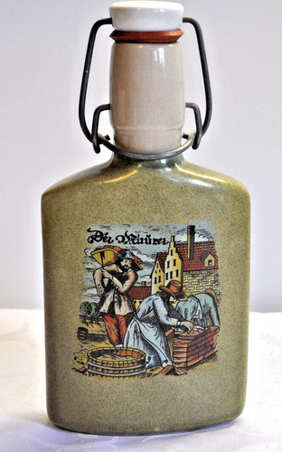ältere schnapsflasche mit - ältere,