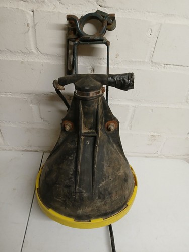 Alte fabriklampe - alte,