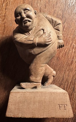 Kleine geschnitzte holzfigur - kleine,