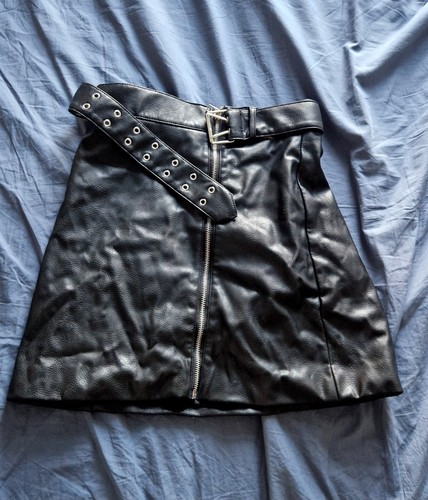 Retroskirt rave techno - retroskirt,, rave,