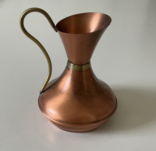 Kleine metallvase aus kupfer - kleine,