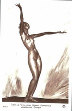Josephine Baker    **