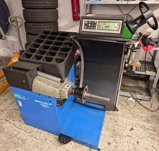 Wuchtmaschine Radwuchtmaschine Hofmann Geodyna 6300-2 (4)