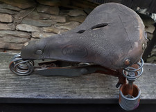 großer ur alter ledersattel