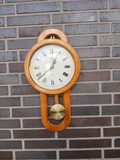 MEISTER-ANKER, moderne Pendelwanduhr, Quarz Uhr  70er Jahre, Gehäuse Eibe hell