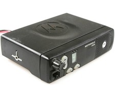 Motorola CM340 VHF Mobilfunkgerät Freq. 136 - 174 MHz - Sologerät