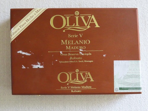Oliva serie melanio maduro - oliva,