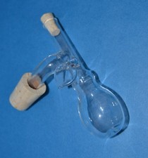 Schnapsspender, Ausgießer