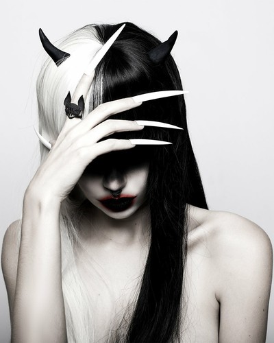 Rogue wolf gothic goth - rogue,
