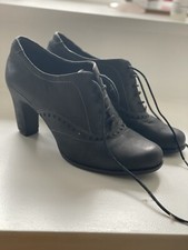 Elegante Budapester Stil Damen