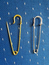 2 Kiltnadeln Schmucknadeln Tuchnadel gold und silber ca.7,5 cm NEU !!