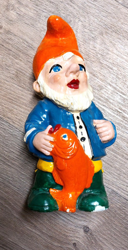 Gartenzwerg mit fisch - mit,