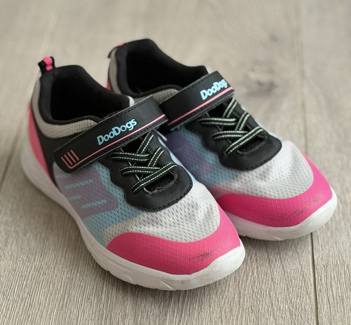 Sneaker doodogs - sneaker,
