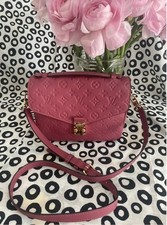 Louis Vuitton Pochette Metis