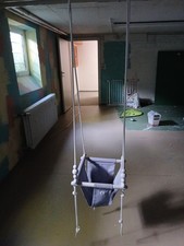 Schaukel  Kleinkinder, neuw.,  weiss und grau, an die Decke im Haus befestigen