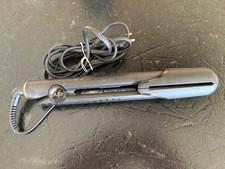 GHD Glätteisen Model 5.0 Jamaila Limited Edition Neuwertig ohne Verpackung