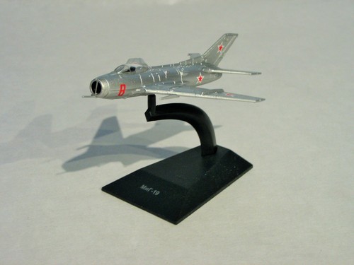 Deagostini russische mig 19 - -,