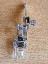 Knopfloch-Nähfuß für