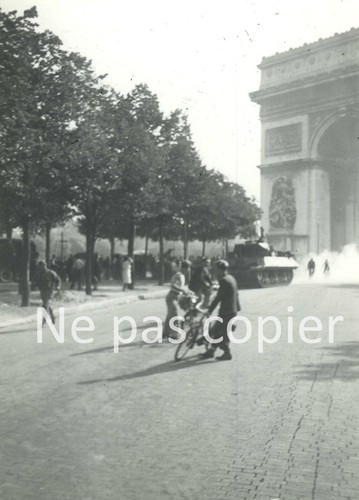 Liberation paris panzer - paris, 2