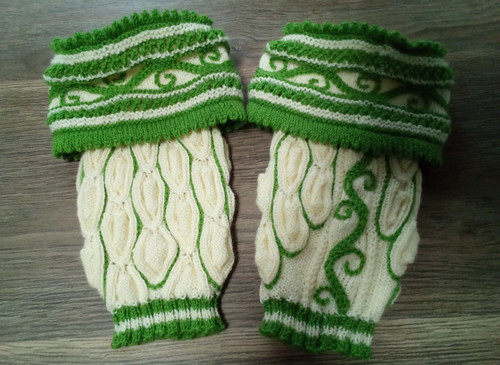 Handgestrickge loferl - handgestrickge,