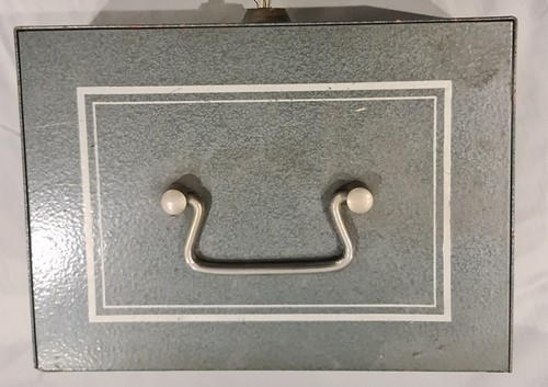 Geldkassette alt lakiert - geldkassette,